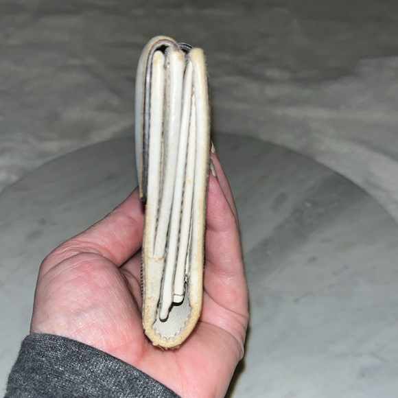 SOLD ❌❌❌GUCCI GG Pattern Canvas Leather Long Wallet - Picture 7 of 15